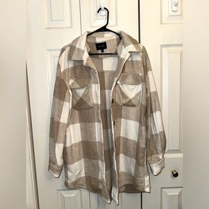 Women’s Plaid Sweater 🤍🤎